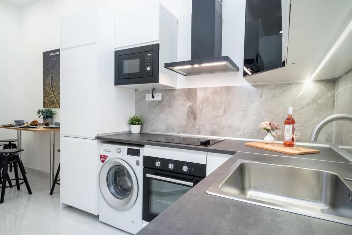 New Home At Exlusive Central Location ブダペスト エクステリア 写真