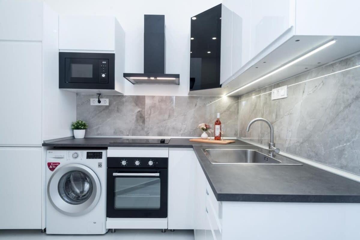 New Home At Exlusive Central Location ブダペスト エクステリア 写真